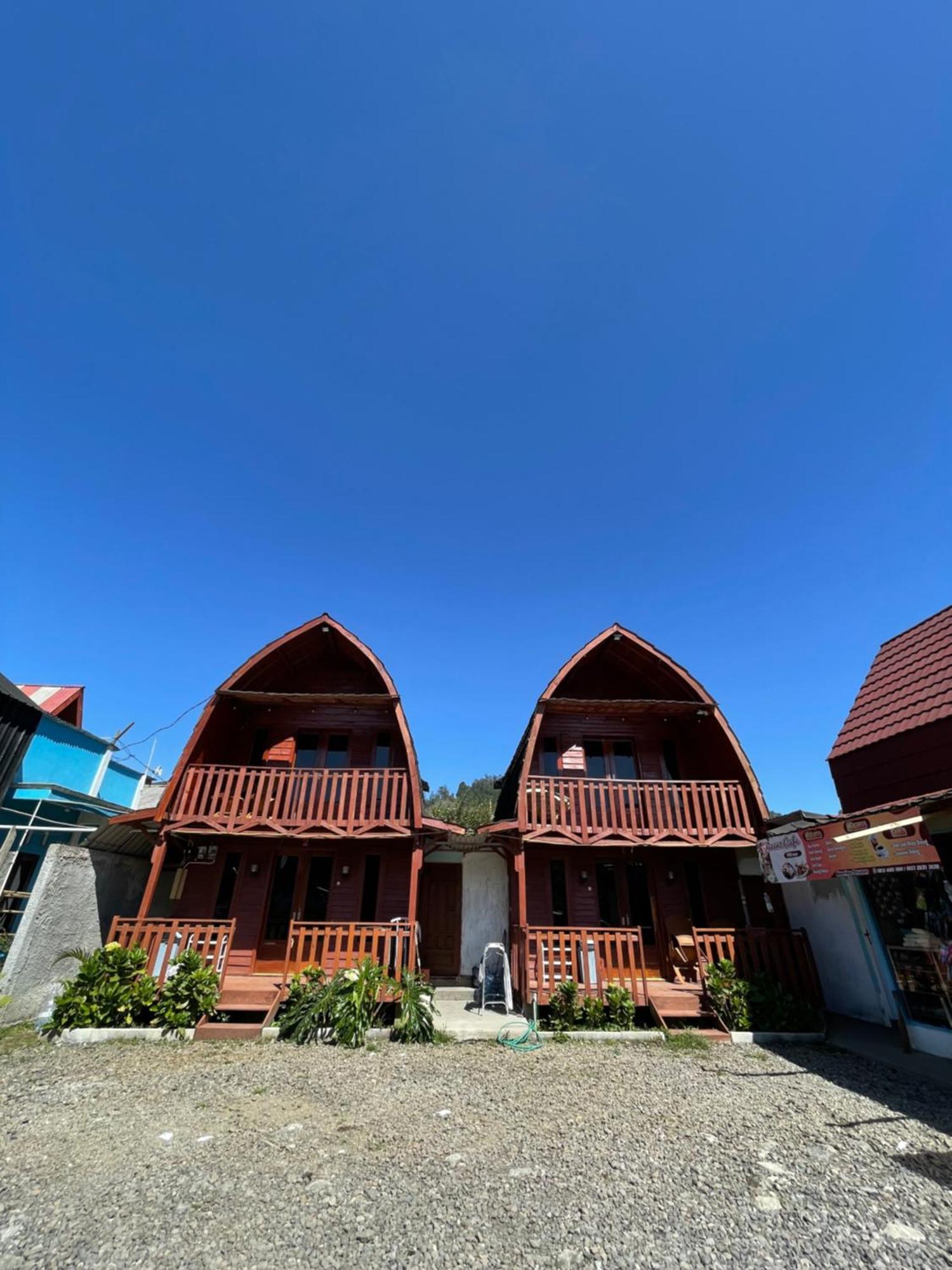 Queenzcabin 1 Tipe Lumbung *